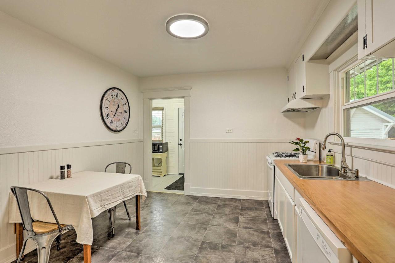 Pet-Friendly Baker City Escape With Private Yard! Extérieur photo